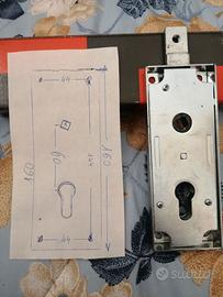 Serratura per bausculante con cilindro 2 chiavi