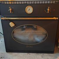Forno elettrico ventilato a incasso della SMEG