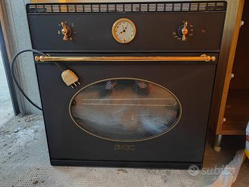 Forno elettrico ventilato a incasso della SMEG