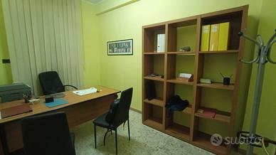 Stanza Privata in Ufficio condiviso a Taranto