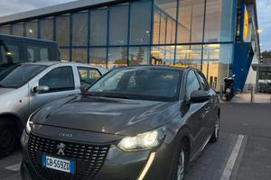 Peugeot 208 2021