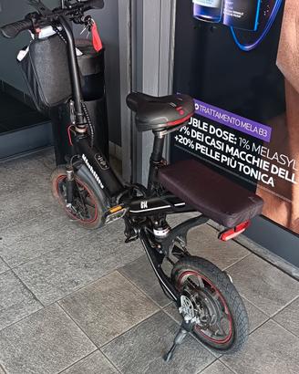 Bicicletta elettrica Niubility B14