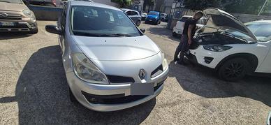 auto renault clio