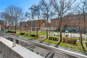 BILOCALE RISTRUTTURATO ADIACENTE ARGONNE M4