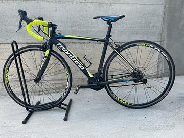 Bici da corsa Montana