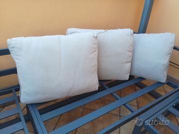 cuscini per divano giardino