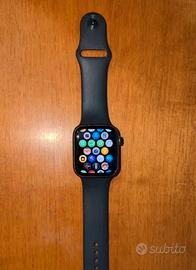 Apple Watch 6 uomo 44 tenuto molto bene