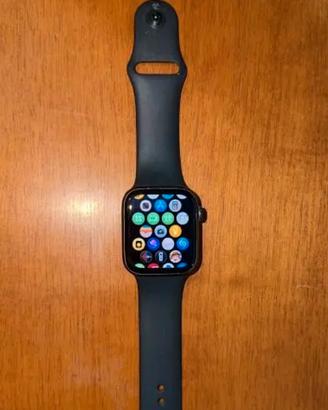 Apple Watch 6 uomo 44 tenuto molto bene