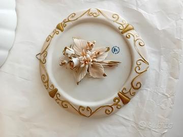 Quadretto Capodimonte con fiori in rilievo