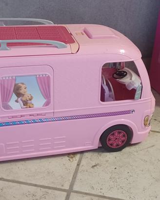 Camper dei sogni Barbie trasformabile con piscina