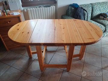 Tavolo allungabile in legno 