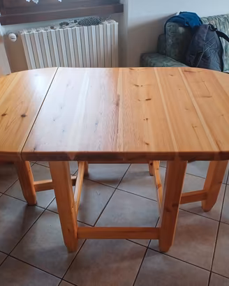 Tavolo allungabile in legno 