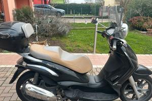 Piaggio Beverly 300ie tourer 