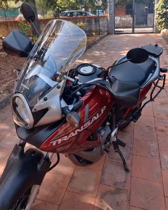 Honda Transalp 700 anno 2008