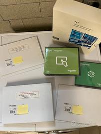 Schneider Electric n.17 licenze e software nuovi