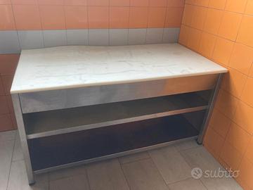 Tavolo in acciaio inox con top in teflon 