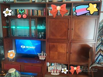 Parete attrezzata in legno 