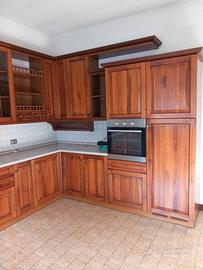 Cucina in legno massiccio!!!