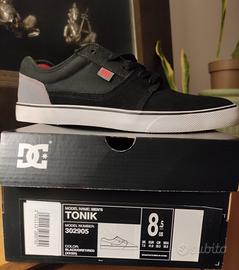 Scarpe DC shoes nero logo rosso n. 41