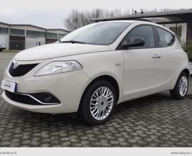 LANCIA Ypsilon 1.2 69 CV 5 Posti Gold
