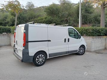 Opel Vivaro 2.0 CDTI Autocarro 3 posti (2008) –