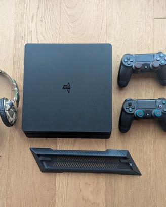 Playstation 4 - PS4 Slim 1TB + 2 Pad + cuffie