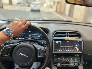 Jaguar F-pace suv