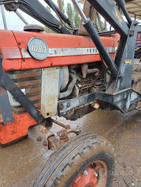 Masey ferguson 1080 con caricatore