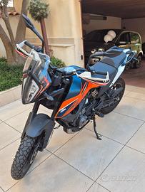 KTM 390 ADVENTURE 2023 PARI A NUOVO