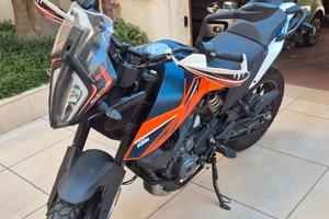 KTM 390 ADVENTURE 2023 PARI A NUOVO
