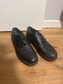 Scarpa uomo elegante nera