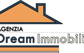 Villa con box al Corso Italia