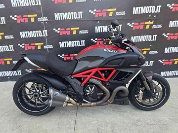 DUCATI Diavel Video 360