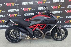 DUCATI Diavel Video 360