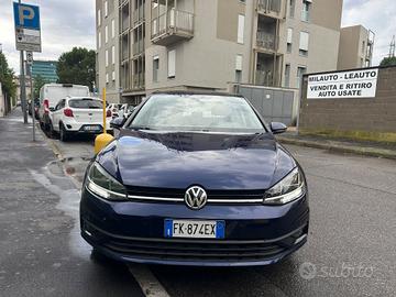 Volkswagen Golf 1.0 TSI 85 CV 5p. Trendline BlueMo