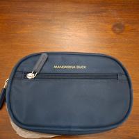 pochette Mandarina duck