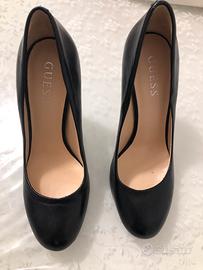 Scarpe Decolte’ nere donna marca Guess