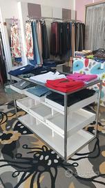 Mobili negozio abbigliamento