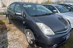Toyota prius hybrid super prezzo
