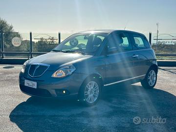 Lancia Ypsilon 1.3 MJT 90 CV Platino