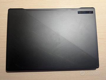 ASUS ROG Zephyrus G15 (GA503RS) - batteria 100%