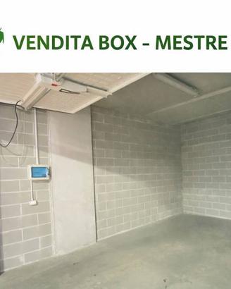 Box / Garage di 19 m² a Venezia