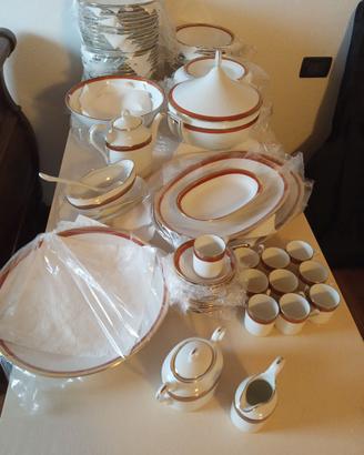 Richard Ginori serie Rosso Palermo (82 pezzi ) 