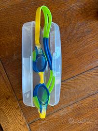 Occhialini di piscina