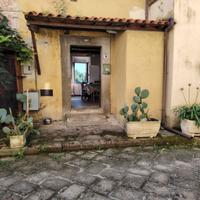 Cottage a calcata vecchia (VT)