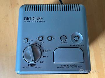 Radiosveglia FM/AM Digicube ICF-C10W anni ’80