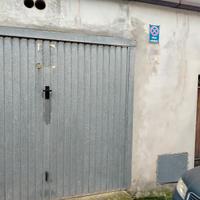 Garage più magazzino
