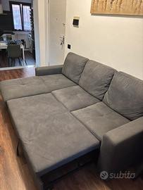Divano angolare con poggiapiedi estraibile
