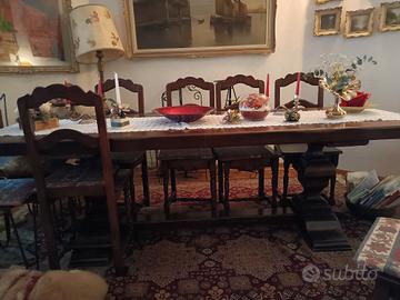 tavolo in frattino con sedie