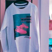 maglia con maniche lunghe